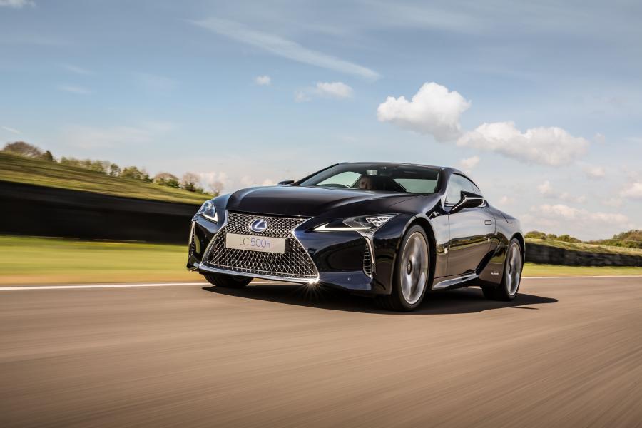  Lexus LC500h 2017 года  (UK) (фото 2 из 41)
